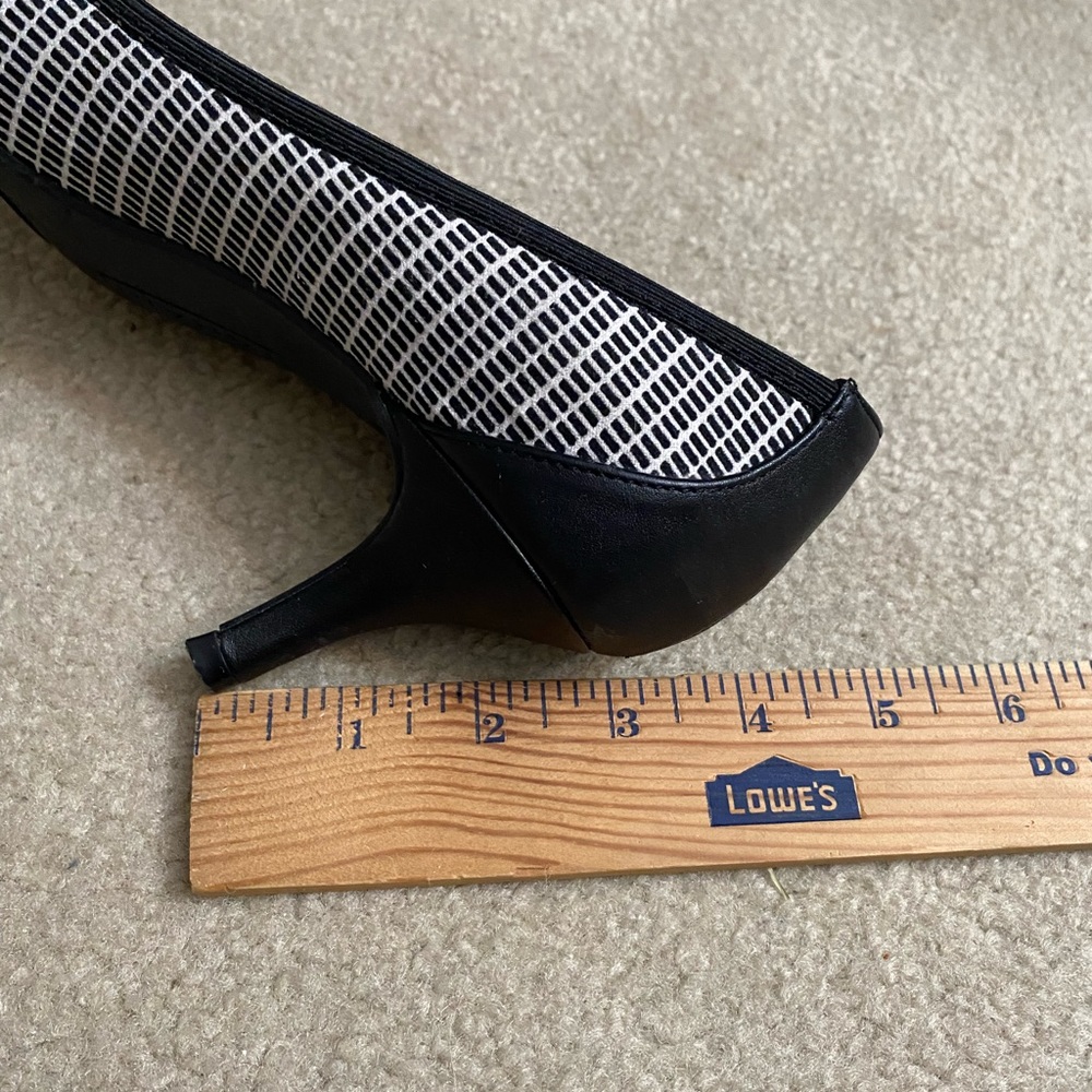 Tahari Kitten Women’s Heels With/ Playful Design,… - image 4